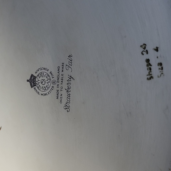 Royal worcester strawberry fair patterns  no lid - Picture 7 of 8